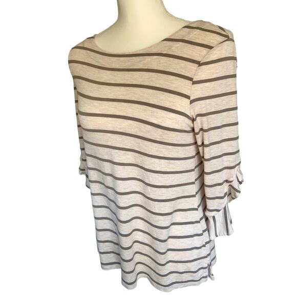 Chico's Beige and Gray Striped Ruffle Sleeved Lightweight Rayon Top W Size Small - Picture 1 of 10